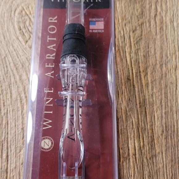 VINOAIR Wine Aerator, Made In USA - Picture 2 of 4